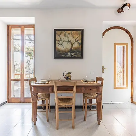 Villa Hannah In The Hills With Panoramic Views