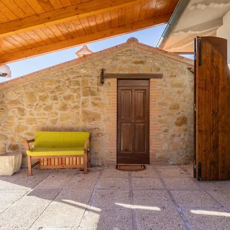 Guesthost - Hannah In The Hills With Panoramic Views