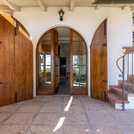 Villa Guesthost - Hannah In The Hills With Panoramic Views *