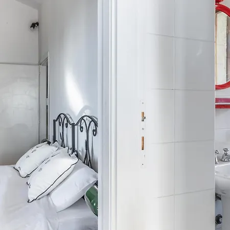 Guesthost - Hannah In The Hills With Panoramic Views 카스텔리고네